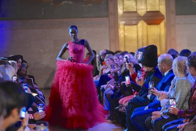 Malan Breton FW2026 Collection Song of the Winter Siren during NYFW NEW YORK, UNITED STATES - FEBRUARY 14: A model presents a creation from designer Malan Breton Autumn Winter 2026 collection, titled Song of the Winter Siren , during New York Fashion Week on Saturday, February 14, 2026, at the Leman Ballroom in Manhattan’s Financial District, New York City, United States. Selcuk Acar Anadolu New York United States. Editorial use only. Please get in touch for any other usage.  Copyright: x2026xAnadoluxSelcukxAcarx