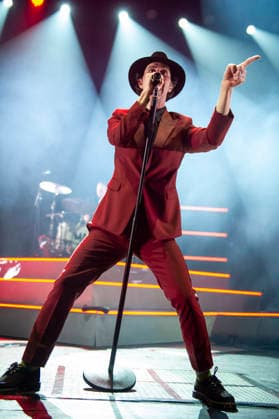 Maximo Park at O2 Academy Brixton 14 02 2026 Maximo Park perform at O2 Academy Brixton in London on 14th February 2026. Tom English drums Duncan Lloyd guitar Paul Smith lead vocals Jemma Freese keyboards, piano, backing vocals Andrew Lowther bass guitar, Credit:Zoran Veselinovic Avalon UK, London, O2 Academy Brixton  Copyright: xZoranxVeselinovicx xAvalonx 1075153037
