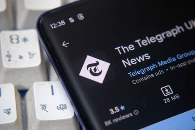 Dhaka, Bangladesch, 07. Dezember 2025: Die Telegraph-App aus dem Google Playstore wird auf einem Smartphone-Bildschirm angezeigt. Dhaka, Bangladesch, 07. Dezember 2025: Die Telegraph-App aus dem Google Playstore wird auf einem Smartphone-Bildschirm angezeigt. (License=RM) Copyright: xZoonar.com Md.MamunxMiahx 24651083