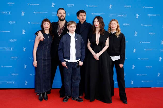Celeste Holsheimer, Pieter Embrechts, Finn Vogels, Mees Peijnenburg, Carice van Houten and Livia Lamers at the premiere of the feature film A Family at the Berlinale 2026 76 Berlin International Film Festival at the Zoo Palast Berlin, 15 02 2026 Foto:xC.xTamckex xFuturexImagex family_6210