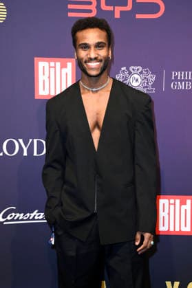 Tijan Njie bei der Place To B Party by BILD & Constantin Film im Rahmen der Berlinale 2026 im Restaurant Borchardt. Berlin, 14.02.2026 *** Tijan Njie at the Place To B Party by BILD Constantin Film as part of the Berlinale 2026 at Restaurant Borchardt Berlin, 14 02 2026 Foto:xN.xKubelkax xFuturexImagex place_6256