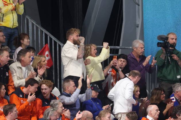 Winter Olympics - Jake Paul Cheers For His Girlfriend YouTuber-turned-boxer Jake Paul was in the stands for speedskating at the Milan Cortina Winter Olympics to watch his fiancee, Jutta Leerdam, on February 15, 2026 in Milan, Italy. Photo by Alexis Jumeau ABACAPRESS.COM Milan Italy  Copyright: xJumeauxAlexis ABACAx