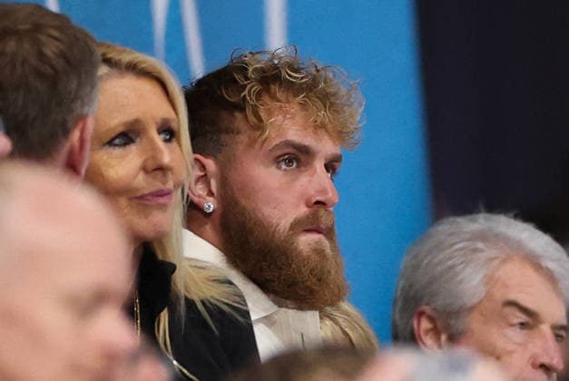 Winter Olympics - Jake Paul At Milano Speed Skating Stadium American professional boxer, youtuber influencer and actor, Jake Paul of the United States is seen in the stands watching his fiancee Jutta Leerdam of Team The Netherlands during the Speed Skating Women s 500m on day nine of the Milano Cortina 2026 Winter Olympic games at Milano Speed Skating Stadium on February 15, 2026 in Milan, Italy. Photo by Alexis Jumeau ABACAPRESS.COM Milan Italy  Copyright: xJumeauxAlexis ABACAx