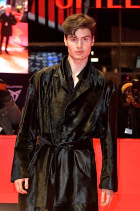 Moritz Hau at the premiere of the feature film Rose at the Berlinale 2026 76 Berlin International Film Festival in the Berlinale Palast Berlin, 15 02 2026 Foto:xM.xBehrensx xFuturexImagex rose_6228