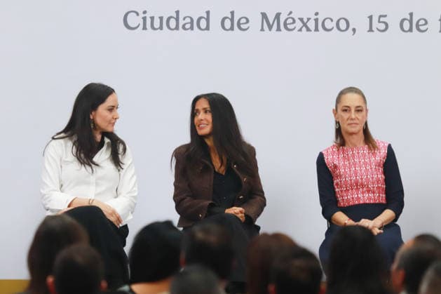 Incentives For The Film And Audiovisual Industry News Conference Mexican actress and producer Salma Hayek and Mexico™s President Claudia Sheinbaum Pardo during the announcement of incentives for the film and audiovisual industry at the National Palace. on February 15, 2026 in Mexico City, Mexico. (Photo by Carlos Santiago Eyepix Group) Copyright: xCarlosxSantiagox xEyepixxGroupx CS_15022026_176053