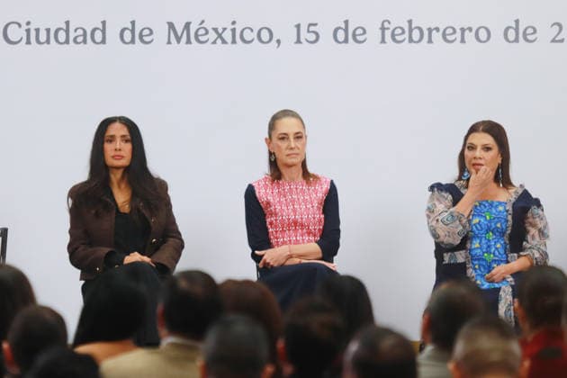Incentives For The Film And Audiovisual Industry News Conference (L-R) Mexican actress and producer Salma Hayek; Mexico™s President Claudia Sheinbaum Pardo and Head of Government of Mexico City, Clara Brugada Molina during the announcement of incentives for the film and audiovisual industry at the National Palace. on February 15, 2026 in Mexico City, Mexico. (Photo by Carlos Santiago Eyepix Group) Copyright: xCarlosxSantiagox xEyepixxGroupx CS_15022026_176054