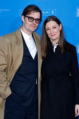 Sam Riley with husband Alexandra Maria Lara at the premiere of the BBC series Mint at the Berlinale 2026 76 Berlin International Film Festival at the Zoo Palast Berlin, 15 02 2026 Foto:xC.xTamckex xFuturexImagex mint_6236