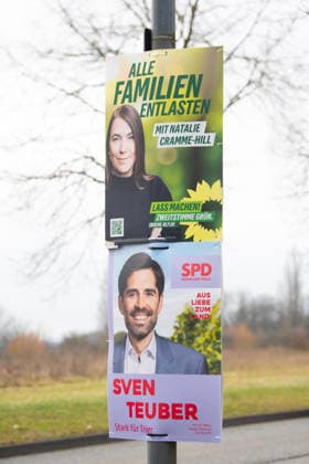 Landtagswahlen Trier in Rheinland-Pfalz, Deutschland, Wahlplakat wirbt für den Kandidaten einer politischen Partei, Wahlkampf, 9. Februar 2026 Landtagswahlen Trier in Rheinland-Pfalz, Deutschland, Wahlplakat wirbt für den Kandidaten einer politischen Partei, Wahlkampf, 9. Februar 2026 (License=RM) Copyright: xZoonar.com BeritxKesslerx 24651284