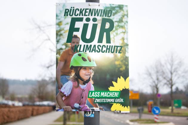 Landtagswahlen Trier in Rheinland-Pfalz, Deutschland, Wahlplakat wirbt für den Kandidaten einer politischen Partei, Wahlkampf, 9. Februar 2026 Landtagswahlen Trier in Rheinland-Pfalz, Deutschland, Wahlplakat wirbt für den Kandidaten einer politischen Partei, Wahlkampf, 9. Februar 2026 (License=RM) Copyright: xZoonar.com BeritxKesslerx 24651301
