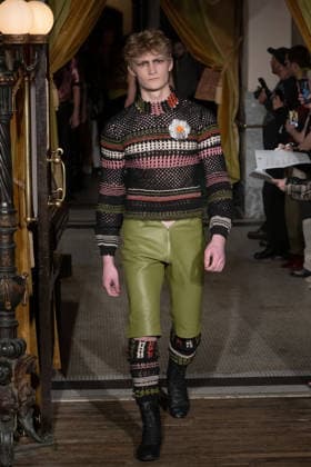 Zaldy - Runway - February 2026 New York Fashion Week, New York, USA - 15 Feb 2026 A model walks the runway at the Zaldy fashion show during New York Fashion Week at Hotel Chelsea on February 15, 2026 in New York City. New York United States Copyright: xRonxAdarx xSOPAxImagesx _radar_zaldy_20260215_03214