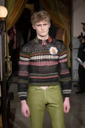 Zaldy - Runway - February 2026 New York Fashion Week, New York, USA - 15 Feb 2026 A model walks the runway at the Zaldy fashion show during New York Fashion Week at Hotel Chelsea on February 15, 2026 in New York City. New York United States Copyright: xRonxAdarx xSOPAxImagesx _radar_zaldy_20260215_03230