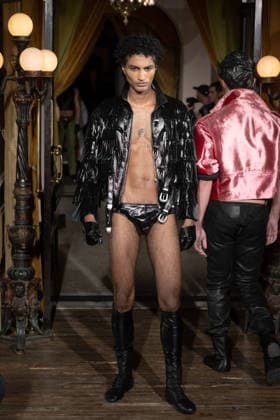 Zaldy - Runway - February 2026 New York Fashion Week, New York, USA - 15 Feb 2026 A model walks the runway at the Zaldy fashion show during New York Fashion Week at Hotel Chelsea on February 15, 2026 in New York City. New York United States Copyright: xRonxAdarx xSOPAxImagesx _radar_zaldy_20260215_03413