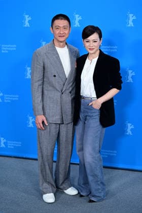 Andi Lim et Yeo Yann Yann au photocall du film We Are All Strangers lors de la 76ème édition du festival international du film de Berlin La Berlinale 2026 , le 16 février 2026 Romain Doucelin Bestimage The Wo Men Bu Shi Mo Sheng Ren We Are All Strangers photocall during the 76th Berlinale International Film Festival Berlin at Grand Hyatt Hotel on February 16, 2026 in Berlin, Germany Berlin Allemagne  Copyright: xRomainxDoucelinx xBestimagexRomainxDoucelinx xBestimagex