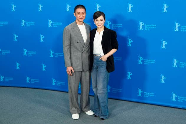 Andi Lim and Yeo Yann Yann at the photocall for the feature film We Are All Strangers Wo Men Bu Shi Mo Sheng Ren at the Berlinale 2026 76 Berlin International Film Festival at the Hotel Grand Hyatt Berlin, 16 02 2026 Foto:xJ.xEdwardsx xFuturexImagex strangers_6208