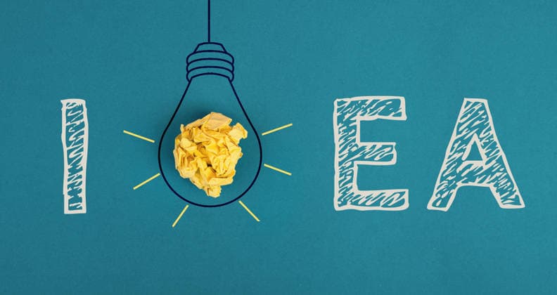 Glühbirnenkonzept, eine neue Idee haben, Brainstorming, Start-up-Unternehmen, kreatives Marketing, Bildung *** Light bulb concept, a New Idea have, Brainstorming, Start up Company, Creative Marketing, Education 1133605853