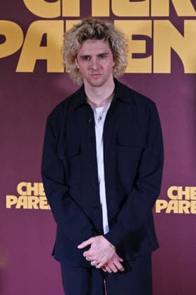 Chers Parents Premiere - Paris Thomas Solivéres posing at the photocall for Chers Parents Premiere at UGC Bercy in Paris, France on February 16, 2026. Photo by Christophe Meng ABACAPRESS.COM Paris France  Copyright: xMengxChristophe ABACAx