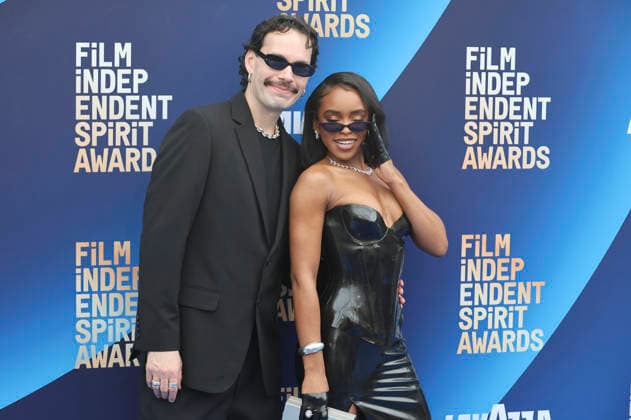 Lovie Simone with companion at the 41st Film Independent Spirit Awards 2026 at the Hollywood Palladium Los Angeles, 15 02 2026 Foto:xJ.xBlocx xFuturexImagex spirits_6556