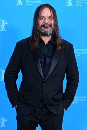 Warwick Thornton poses at the Wolfram photocall during the 76th Berlinale International Film Festival Berlin at Grand Hyatt Hotel on February 17, 2026 in Berlin, Germany Romain Doucelin Bestimage  Copyright: xRomainxDoucelinx xBestimagexRomainxDoucelinx xBestimagex
