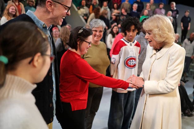 . 17 02 2026. Bath, United Kingdom. Queen Camilla during a visit to the Theatre Royal Bath, United Kingdom, where she watched part of the technical rehearsal for the community production of David Copperfield.  xPoolx xi-Imagesx IIM-26576-0009
