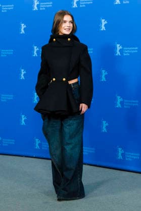 Florence Hunt at the photocall for the feature film Queen at Sea at the Berlinale 2026 76 Berlin International Film Festival at the Hotel Grand Hyatt Berlin, 17 02 2026 Foto:xJ.xEdwardsx xFuturexImagex queen_6221