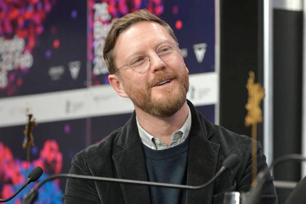 Tristan Goligher at the press conference for the feature film Queen at Sea at the Berlinale 2026 76 Berlin International Film Festival at the Hotel Grand Hyatt Berlin, 17 02 2026 Foto:xM.xBehrensx xFuturexImagex queen_6238