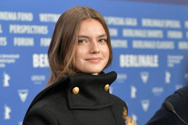 Florence Hunt at the press conference for the feature film Queen at Sea at the Berlinale 2026 76 Berlin International Film Festival at the Hotel Grand Hyatt Berlin, 17 02 2026 Foto:xM.xBehrensx xFuturexImagex queen_6247