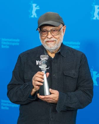 Photocall for Ethiopian director Haile Gerima honoured with a Berlinale Camera , Grand Hyatt Berlin, Berlin, Germany Haile Gerima poses with his award at the Photocall for Ethiopian director Haile Gerima honoured with a Berlinale Camera during Berlinale (Berlin Film Festival) at Grand Hyatt Berlin, Berlin, , Germany on 17 February 2026., Credit:Julie Edwards Avalon  Copyright: xJuliexEdwardsx xAvalonx 1075929990