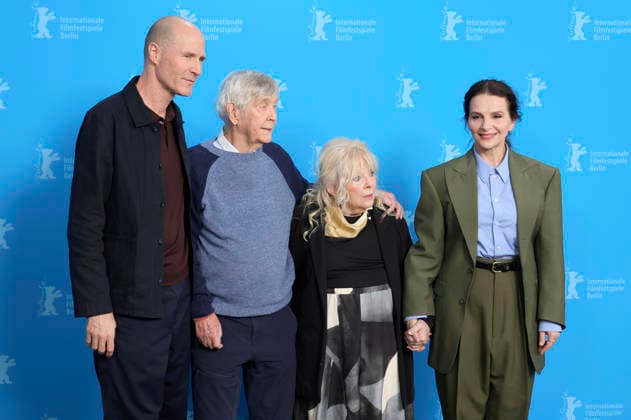 Lance Hammer, Tom Courtenay, Anna Calder Marshall and Juliette Binoche at the photocall for the feature film Queen at Sea at the Berlinale 2026 76 Berlin International Film Festival at the Hotel Grand Hyatt Berlin, 17 02 2026 Foto:xD.xBedrosianx xFuturexImagex queen_6273