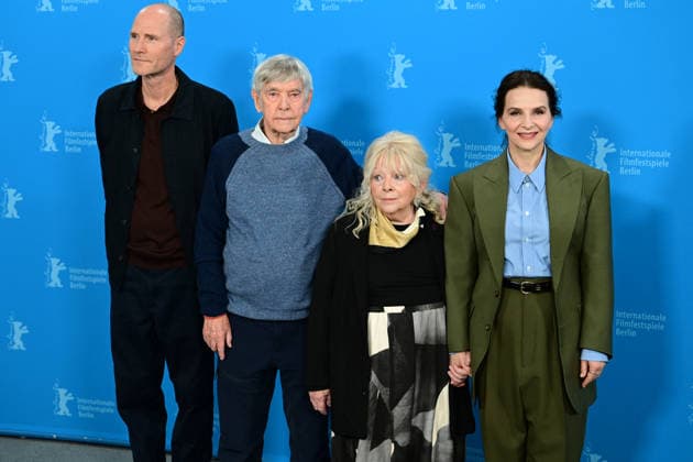 Adolpho Veloso, Florence Hunt, Tom Courtenay, Anna Calder Marshall, Juliette Binoche, Lance Hammer and Tristan Goligher at the Queen at Sea photocall during the 76th Berlinale International Film Festival Berlin 2026 , February 17, 2026 Romain Doucelin Bestimage The Queen At Sea photocall during the 76th Berlinale International Film Festival Berlin at Grand Hyatt Hotel on February 17, 2026 in Berlin, Germany Berlin Allemagne  Copyright: xRomainxDoucelinx xBestimagexRomainxDoucelinx xBestimagex