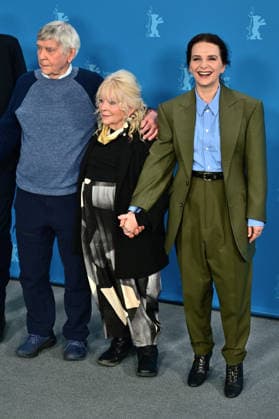 Tom Courtenay, Anna Calder Marshall et Juliette Binoche au photocall du film Queen at Sea lors de la 76ème édition du festival international du film de Berlin La Berlinale 2026 , le 17 février 2026 Romain Doucelin Bestimage The Queen At Sea photocall during the 76th Berlinale International Film Festival Berlin at Grand Hyatt Hotel on February 17, 2026 in Berlin, Germany Berlin Allemagne  Copyright: xRomainxDoucelinx xBestimagexRomainxDoucelinx xBestimagex