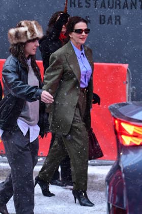 Juliette Binoche leave the Grand Hyatt Hotel, in the snow, after the press conference for the film Queen at Sea during the 76th Berlin International Film Festival Berlinale 2026 , on February 17, 2026 Romain Doucelin Bestimage Celebrities leave the Grand Hyatt Hotel, in the snow, after the press conference for the film Queen at Sea during the 76th Berlin International Film Festival Berlinale 2026 , on February 17, 2026 Berlin Germany  Copyright: xRomainxDoucelinx xBestimagexRomainxDoucelinx xBestimagex