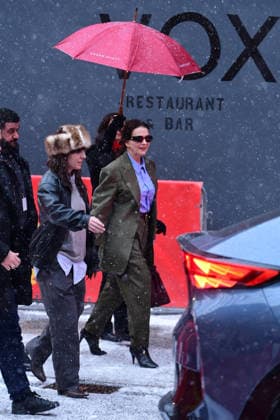 Juliette Binoche leave the Grand Hyatt Hotel, in the snow, after the press conference for the film Queen at Sea during the 76th Berlin International Film Festival Berlinale 2026 , on February 17, 2026 Romain Doucelin Bestimage Celebrities leave the Grand Hyatt Hotel, in the snow, after the press conference for the film Queen at Sea during the 76th Berlin International Film Festival Berlinale 2026 , on February 17, 2026 Berlin Germany  Copyright: xRomainxDoucelinx xBestimagexRomainxDoucelinx xBestimagex