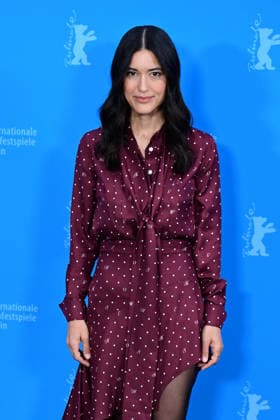 Julia Jones at The Wieght photocall during the 76th Berlinale International Film Festival Berlin 2026 , February 17, 2026 Romain Doucelin Bestimage The The Weight photocall during the 76th Berlinale International Film Festival Berlin at Gret Hyatt Hotel on February 17, 2026 in Berlin, Germany Berlin Allemagne  Copyright: xRomainxDoucelinx xBestimagexRomainxDoucelinx xBestimagex