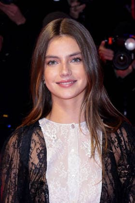 Florence Hunt at the Queen at Sea film premiere as part of the 76th Berlinale International Film Festival on 17 02 2026 in Berlin Queen at Sea film premiere with Juliette Binoche at the 76th Berlinale in Berlin