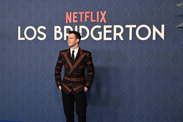Familiar faces attend the Bridgertons masked ball Luke Thompson, star of the series, during the Bridgertons masked ball, on February 17, 2026, in Madrid Spain MASKED BALL THE BRIDGERTON NETFLIX FAMOSOSOS José Madrid Madrid Madrid Espana  Copyright: xJosÃ xOlivax 7301551