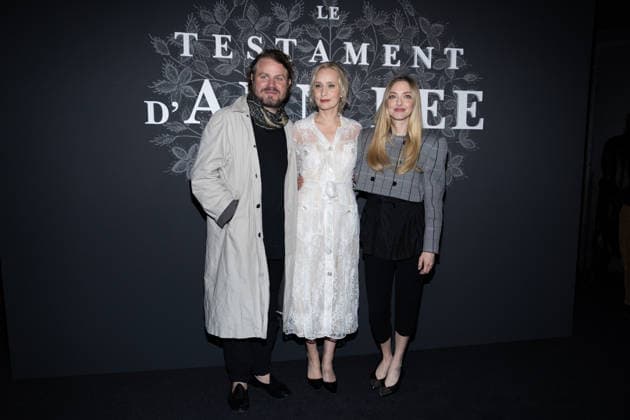 Brady Corbet, Mona Fastvold, Amanda Seyfried à la première du film Le Testament dAnn Lee au cinéma Max Linder à Paris, le 17 février 2026 Cyril Moreau Bestimage Premiere of the film The Testament of Ann Lee at the Max Linder cinema in Paris, on February 17, 2026 Paris France  Copyright: xCYRILxMOREAUx xBESTIMAGExCYRILxMOREAUx xBESTIMAGEx