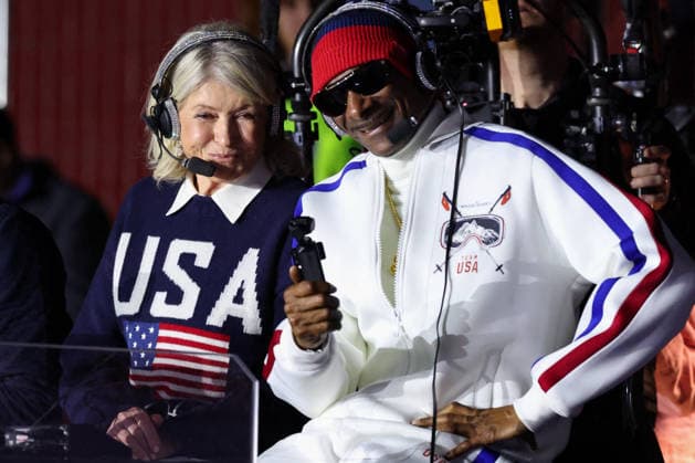 Winter Olympics - Martha Stewart and Snoop Dogg At Women s Single Figure Skating Short Program Martha Stewart and Snoop Dogg attend the Women s Single Skating - Short Program on day eleven of the Milano Cortina 2026 Winter Olympic games at Milano Ice Skating Arena on February 17, 2026 in Milan, Italy. Photo by Alexis Jumeau ABACAPRESS.COM Milan Italy  Copyright: xJumeauxAlexis ABACAx