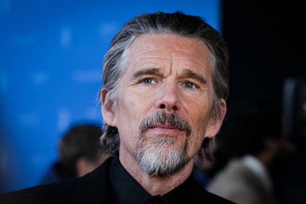 Berlinale Berlinale, 76 Berlin International Film Festival 2026 Photo Call at the Zoo Palast at the film premiere THE WEIGHT Ethan Hawke Actor Actor at the interview Berlinale, 76 Berlin International Film Festival 2026, 17 02 2026 Copyright: xEibner-Pressefoto RogerxBuerkex EP_RBE