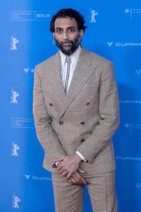 The Weight , Premiere at the Berlinale, Berlin, 17 02 2026 Avi Nash on the red carpet before the premiere of The Weight at the Berlinale at the Zoo Palast on 17 02 2026 The 76th Berlin International Film Festival will take place from February 12 to 22, 2026 Berlin Zoo Palast Copyright: xJensxFinkex