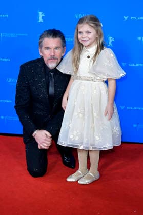 Ethan Hawke and Avy Berry at the premiere of the feature film The Weight The Weight Gold Rush at the Berlinale 2026 76 Berlin International Film Festival at Zoo Palast Berlin, 17 02 2026 Foto:xM.xBehrensx xFuturexImagex weight_6379