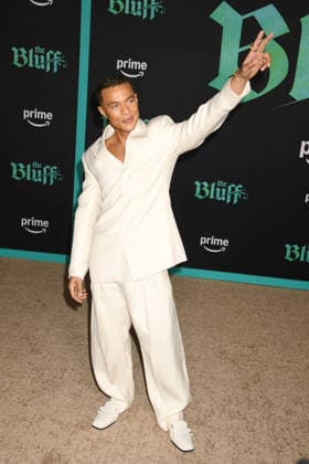 HOLLYWOOD, CA - FEBRUARY 17: Ismael Cruz Cordova at the world premiere of The Bluff on February 17, 2026 at the TCL Chinese Theater in Hollywood, California, Copyright: xJeffreyxMayerx