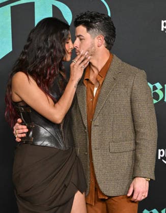 ˜The Bluff™ World Premiere Priyanka Chopra and Nick Jonas arriving to ˜The Bluff™ World Premiere at TCL Chinese Theatre on February 17, 2026 in Hollywood, CA. Hollywood TCL Chinese Theatre California USA Copyright: xLISAxOConnor AFF-USA.comx