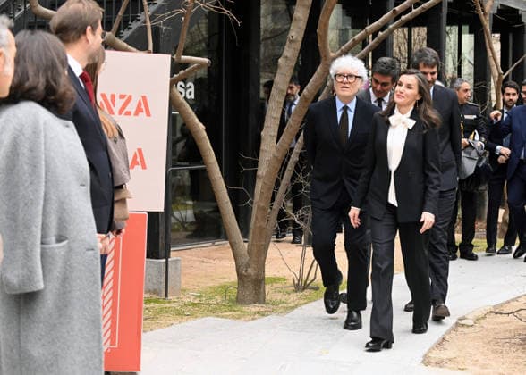 Queen Letizia attends the official presentation of the Alliance for Wool Alberto Fesser, President of La Fábrica and Fundación Contemporánea, Queen Letizia and Ernest Urtasun, Minister of Culture, on their arrival at the official presentation of the Alliance for Wool, which will be held as part of the Madrid Design Festival 2026, held at the Institución Libre de Ensenanza, on February 18, 2026, in Madrid Spain ALLIANCE FOR WOOL POLITICIANS MONARCH QUEEN José Madrid Madrid Spain  Copyright: xJosÃ xOlivax 7302310