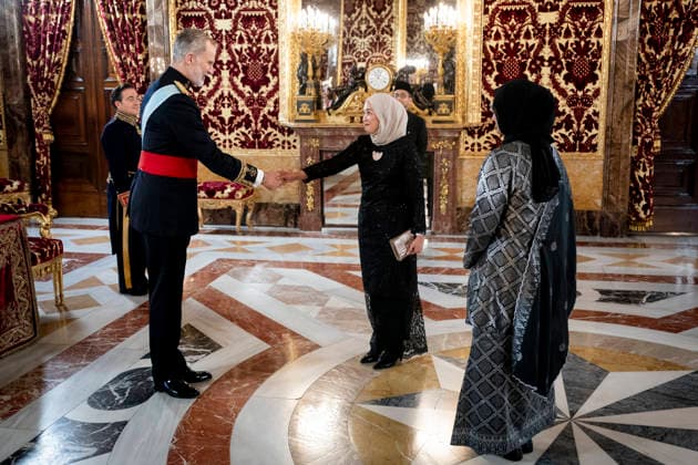 The King receives the Letters of Credence of the new ambassadors King Felipe VI receives the Letter of Credence of the new ambassador of Malaysia, Haznah Binti Md Hashim, at the Royal Palace in Madrid, on February 18, 2026, in Madrid Spain The King receives today the Letters of Credence of the new ambassadors of Haiti, Japan, Malaysia, Greece, Uruguay, Bulgaria and the United States 18 FEBRUARY 2026 A Pé Madrid Madrid Madrid Espana  Copyright: xA.xPÃ rezxMecax 7302386
