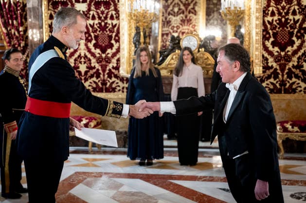 The King receives the Letters of Credence of the new ambassadors King Felipe VI receives the Letter of Credence of the new ambassador of the Hellenic Republic, Apostolos Baltas, at the Royal Palace in Madrid, on February 18, 2026, in Madrid Spain The King receives today the Letters of Credence of the new ambassadors of Haiti, Japan, Malaysia, Greece, Uruguay, Bulgaria and the United States 18 FEBRUARY 2026 A Pé Madrid Madrid Madrid Spain  Copyright: xA.xPÃ rezxMecax 7302472