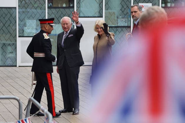 February 18, 2026, London, London, UK: London, UK. King Charles III and Queen Camilla arrive at Barking Learning Centre Community and Family Hub in east London during their visit to Barking and Dagenham, where they met a range of organisations providing support to the local community. The centre is a community-based learning facility that houses Barking Library and brings together a wide range of council services, partner organisations and local groups supporting the community. London UK  - ZUMAl94_ 20260218_zaf_l94_005 Copyright: xDinendraxHariax