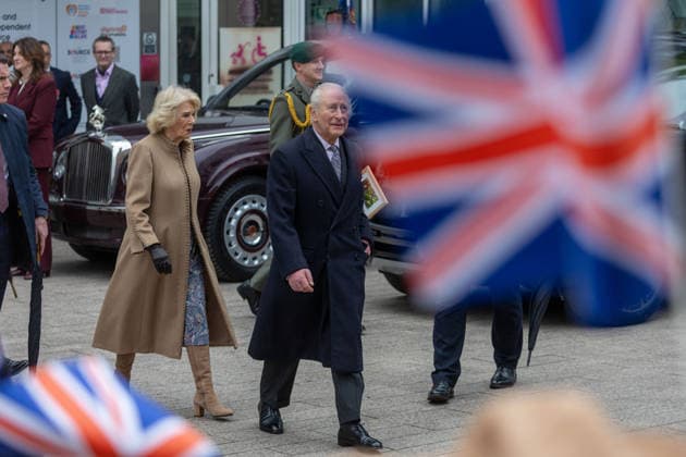 February 18, 2026, London, England, United Kingdom: King CHARLES III and Queen CAMILLA visit Barking Learning Centre Community and Family Hub. London United Kingdom - ZUMAs262 20260218_zip_s262_028 Copyright: xTayfunxSalcix