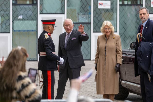 February 18, 2026, London, England, United Kingdom: King CHARLES III and Queen CAMILLA visit Barking Learning Centre Community and Family Hub. London United Kingdom  - ZUMAs262 20260218_zip_s262_009 Copyright: xTayfunxSalcix