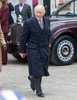 February 18, 2026, London, England, United Kingdom: King CHARLES III and Queen Camilla visit Barking Learning Centre Community and Family Hub. London United Kingdom  - ZUMAs262 20260218_zip_s262_023 Copyright: xTayfunxSalcix
