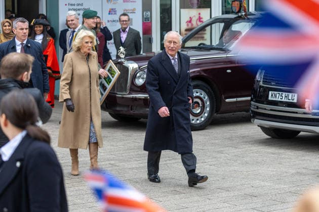 February 18, 2026, London, England, United Kingdom: King CHARLES III and Queen CAMILLA visit Barking Learning Centre Community and Family Hub. London United Kingdom  - ZUMAs262 20260218_zip_s262_026 Copyright: xTayfunxSalcix